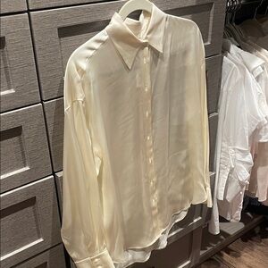 Beautiful Club Monaco Silk Women’s Cream Top (NWT, Size Small)